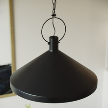 SG_Lyon_PendantL_112_APP1_DET1_6884901-112.jpg